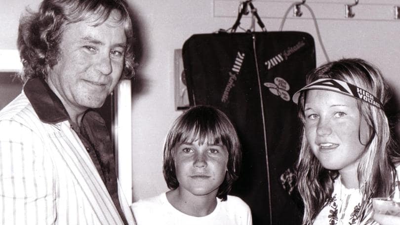 image - 1EarthMedia Johnny O'Keefe and his children