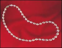 cleaning_pearls1 - 1EarthMedia Pearl Necklace